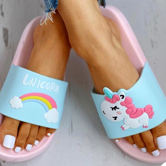 Memory foam like slide, super cute and super comfortable. - Picture 3 of 3